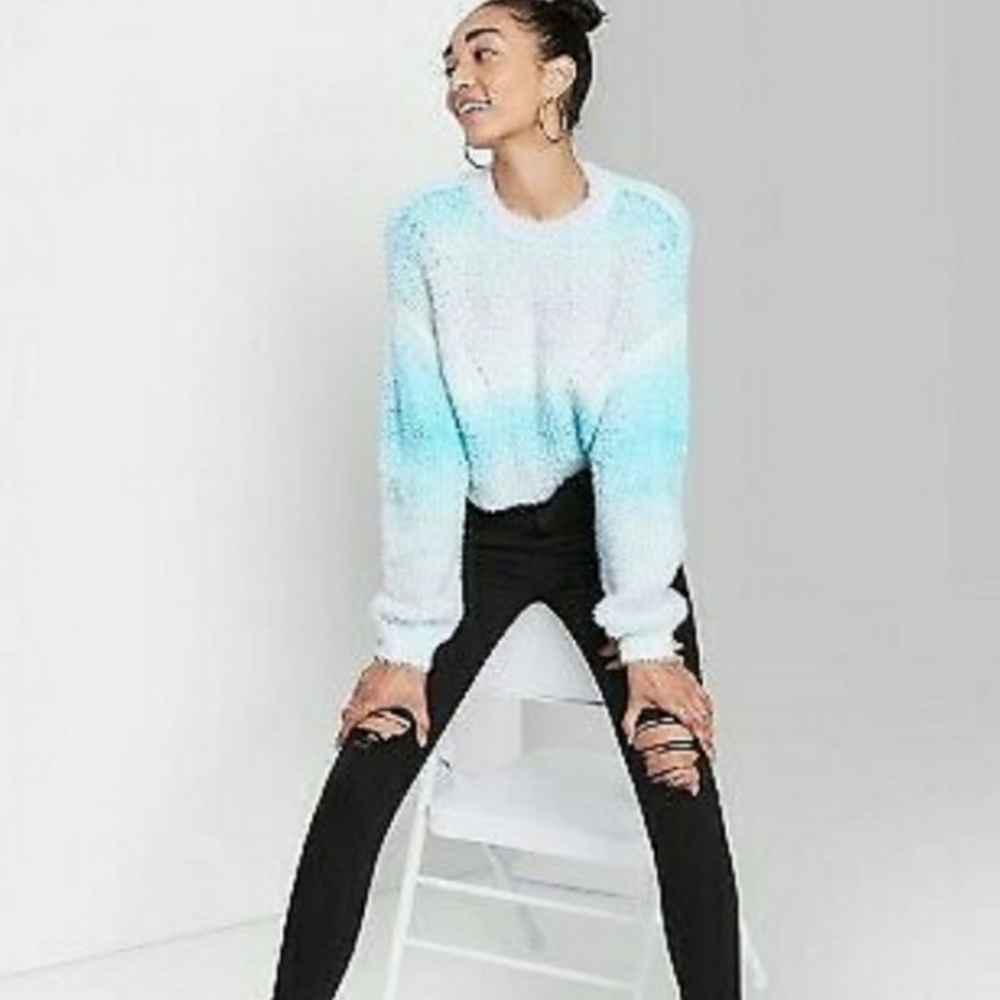 Wild Fable Ombre Blue/Gray Boxy Crop Fuzzy Sweater Size L